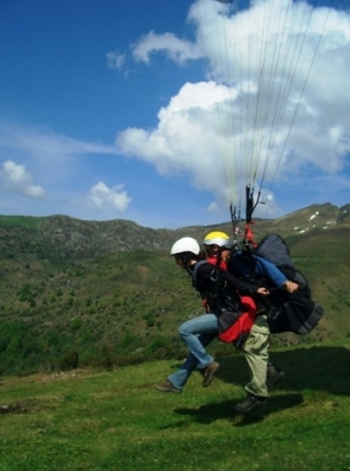  Despega suavemente para tu vuelo libre en parapente con Toulouse Parapente 